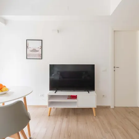 Loverhome 29 * Roma